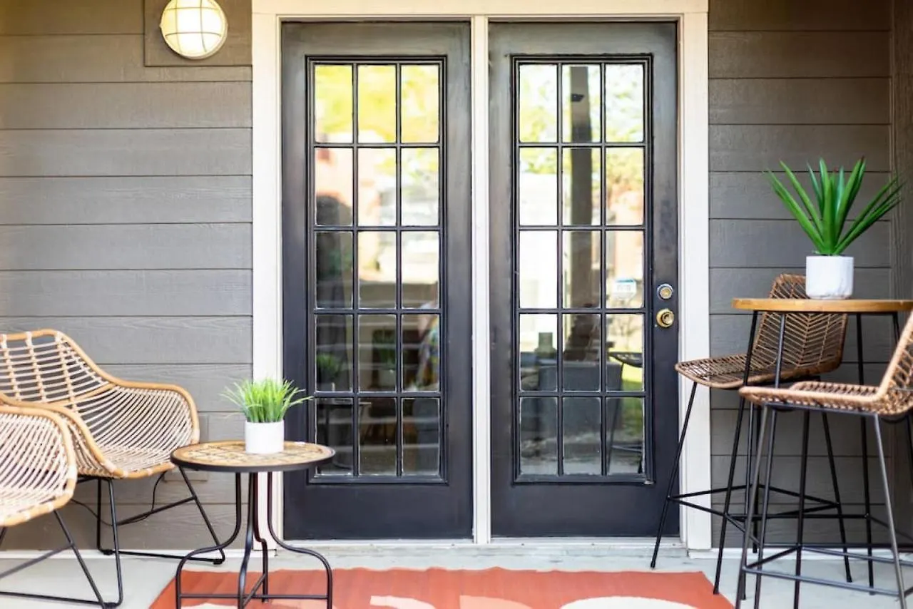 Stylish Downtown Nashville 3 Beds, 1 Bedroom With Private Patio, Parking 0*,  USA