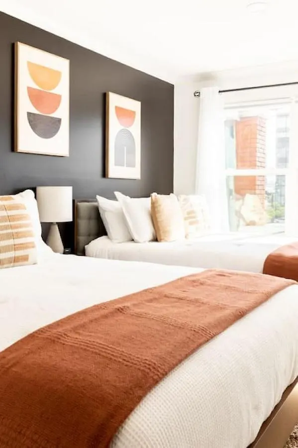 Stylish Downtown Nashville 3 Beds, 1 Bedroom With Private Patio, Parking United States